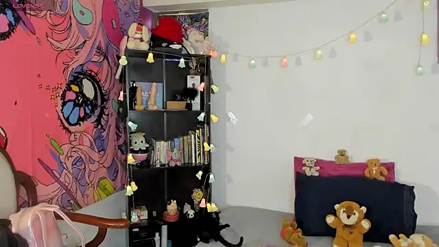 kittyzenn online show from October 23, 2025, 5:33 pm