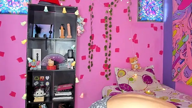 kittyzenn online show from March 10, 2025, 5:39 pm