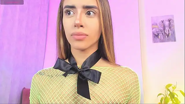 StormiRusso online show from October 6, 2025, 3:19 am