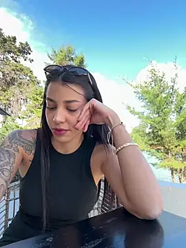 DanielaSaenz0 online show from January 26, 2025, 8:23 pm