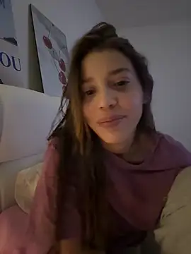 DanielaSaenz0 online show from September 20, 2025, 4:28 am