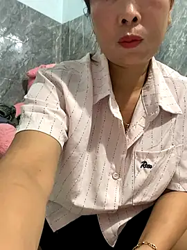 Linaannn online show from December 16, 2025, 12:09 pm