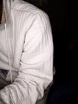 Convertiblechulo online show from April 17, 2026, 4:15 am