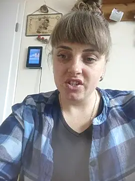 CoddessCrystal online show from April 2, 2026, 7:59 am