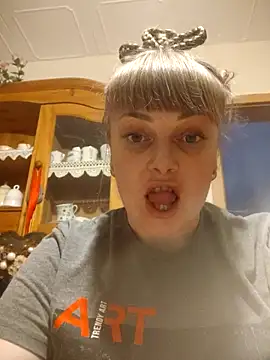 CoddessCrystal online show from February 15, 2026, 6:47 am