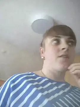 CoddessCrystal online show from April 7, 2026, 1:13 pm