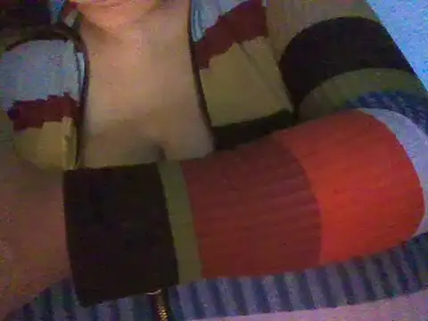 RoxiRedXXX online show from February 18, 2025, 9:09 pm