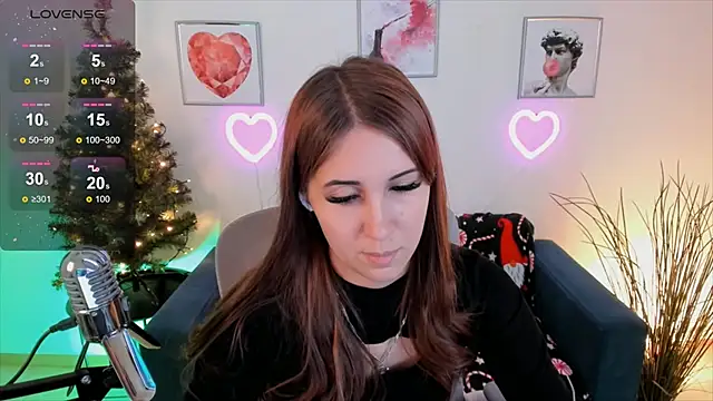 NellieMccaffrey online show from December 26, 2024, 10:41 pm