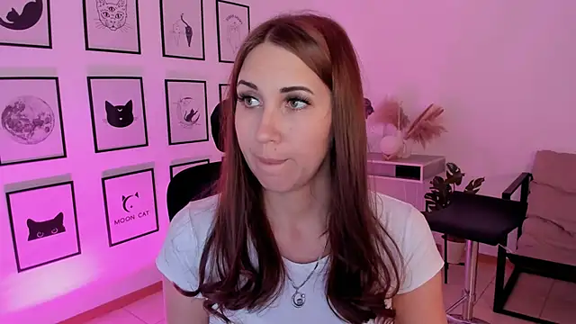 NellieMccaffrey online show from December 7, 2024, 1:08 am