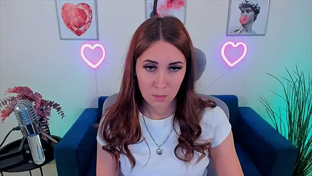 NellieMccaffrey online show from January 6, 2025, 7:31 am