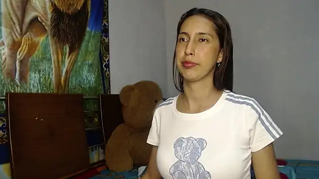 aleja rythm online show from March 25, 2026, 7:35 pm