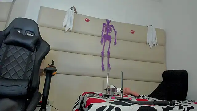 avatomas 02 online show from October 30, 2025, 4:00 am