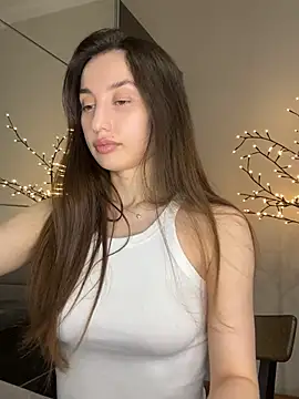 Snapshot of Polli_Kiss chatting on February 25, 2026, 4:40 pm Polli Kiss online show from February 25, 2026, 4:40 pm