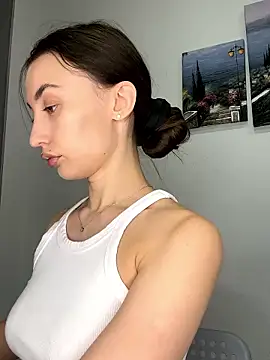 Polli Kiss online show from January 8, 2026, 8:26 pm