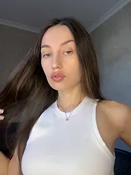 Polli Kiss online show from October 25, 2025, 10:14 am