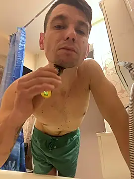 Snapshot of shufflercat chatting on November 28, 2025, 10:54 pm shufflercat online show from November 28, 2025, 10:54 pm