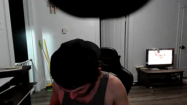 Superoz77 online show from October 31, 2025, 3:14 am