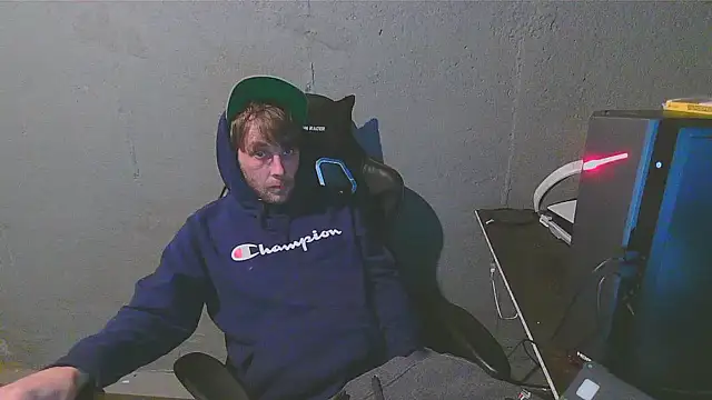 Superoz77 online show from February 3, 2025, 5:18 am