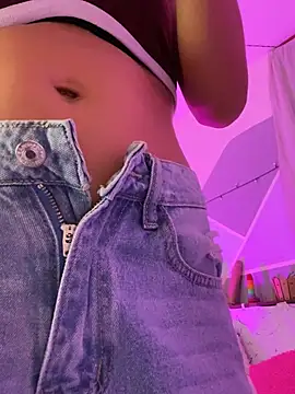 Snapshot of Lina10 chatting on January 18, 2026, 7:17 pm Lina10 online show from January 18, 2026, 7:17 pm