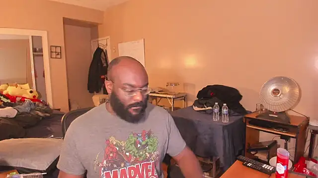 Snapshot of MrChuckDailyXXX chatting on April 16, 2026, 3:18 am MrChuckDailyXXX online show from April 16, 2026, 3:18 am