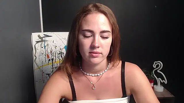 Snapshot of luxie_milady chatting on June 24, 2026, 9:52 am luxie milady online show from June 24, 2026, 9:52 am