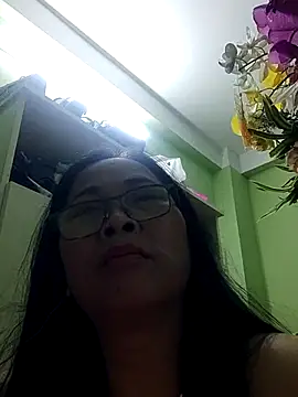 Snapshot of Hangem111 chatting on July 17, 2026, 6:16 pm Hangem111 online show from July 17, 2026, 6:16 pm