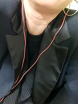 Snapshot of Hangem111 chatting on February 8, 2026, 2:48 pm Hangem111 online show from February 8, 2026, 2:48 pm