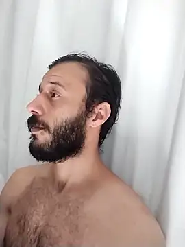 LopeseLua online show from September 15, 2025, 3:23 pm