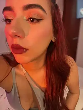 veronicaapink online show from November 7, 2025, 8:57 pm