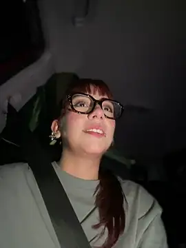 veronicaapink online show from October 21, 2025, 1:05 am