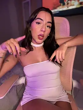 veronicaapink online show from March 18, 2025, 11:31 pm