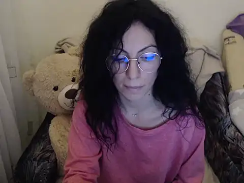 Emmatoo online show from January 5, 2026, 5:27 pm