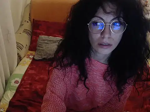 Emmatoo online show from November 21, 2025, 10:42 pm