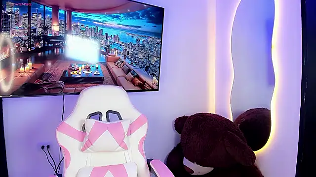 Maryonthemoon online show from February 11, 2026, 9:58 pm