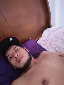 Snapshot of Quimiquieres chatting on October 28, 2025, 8:08 pm Quimiquieres online show from October 28, 2025, 8:08 pm