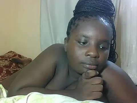 hotebbbyy online show from November 23, 2025, 2:05 pm