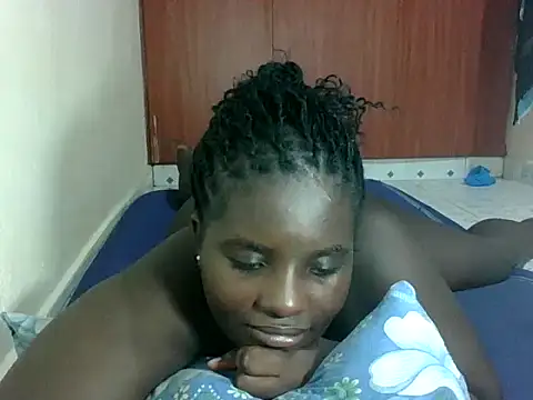 hotebbbyy online show from March 13, 2026, 5:18 pm