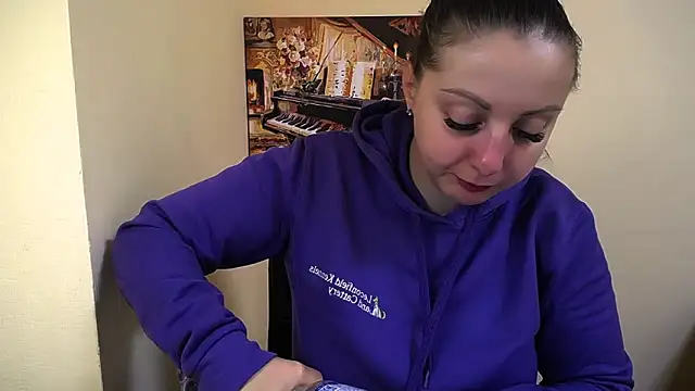  Annabelle Lee online show from October 15, 2025, 6:22 am