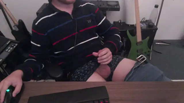 Snapshot of 050kek2 chatting on October 27, 2025, 3:24 pm 050kek2 online show from October 27, 2025, 3:24 pm