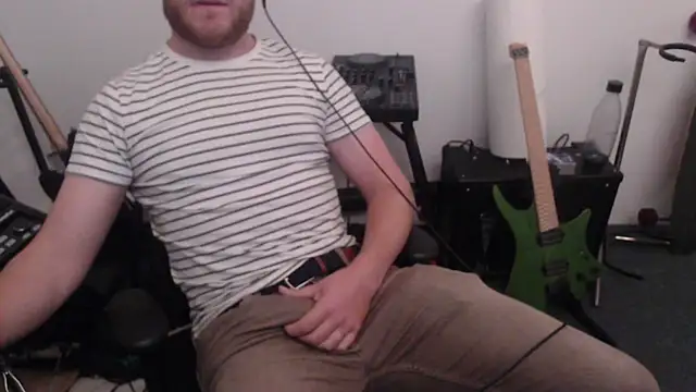 Snapshot of 050kek2 chatting on October 16, 2025, 2:03 pm 050kek2 online show from October 16, 2025, 2:03 pm