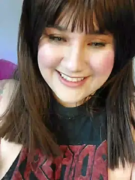 Snapshot of ItsNaiixa chatting on October 21, 2025, 10:31 pm ItsNaiixa online show from October 21, 2025, 10:31 pm