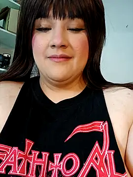 ItsNaiixa online show from April 19, 2026, 3:24 pm