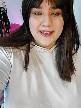 ItsNaiixa online show from November 1, 2025, 8:46 pm