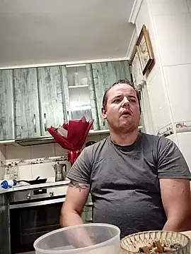 lobito1997 online show from November 16, 2025, 1:54 am