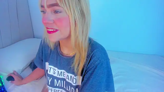 Snapshot of Sweet_MaryJane2 chatting on February 10, 2025, 5:19 pm Sweet MaryJane2 online show from February 10, 2025, 5:19 pm