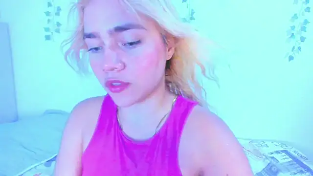 Snapshot of Sweet_MaryJane2 chatting on March 5, 2025, 10:54 pm Sweet MaryJane2 online show from March 5, 2025, 10:54 pm