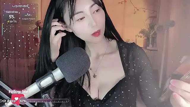 Lisa-s online show from November 20, 2025, 1:56 pm