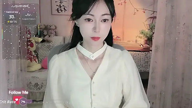 Lisa-s online show from October 24, 2025, 2:43 am