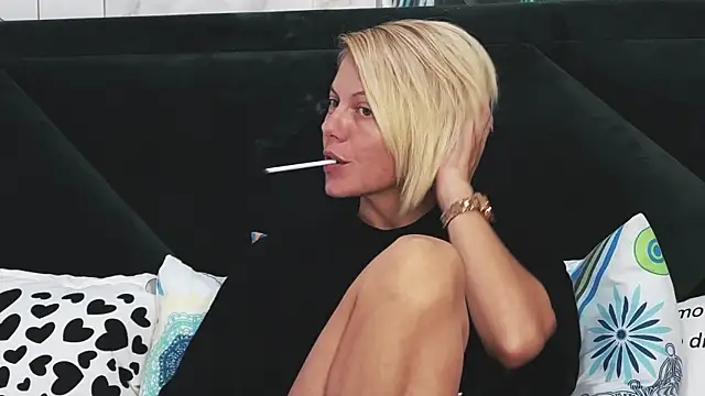 tanyagrey online show from September 23, 2025, 5:36 am