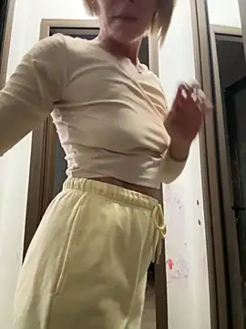 tanyagrey online show from October 8, 2025, 5:42 am